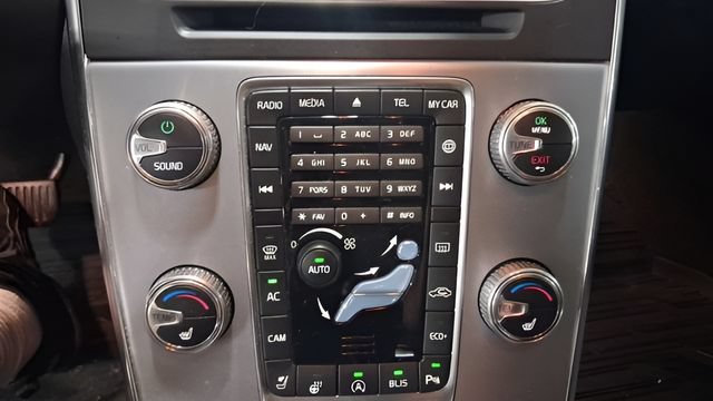 Used 2018 Volvo V60 T5 Dynamic w/ Vision Package FWD image 27