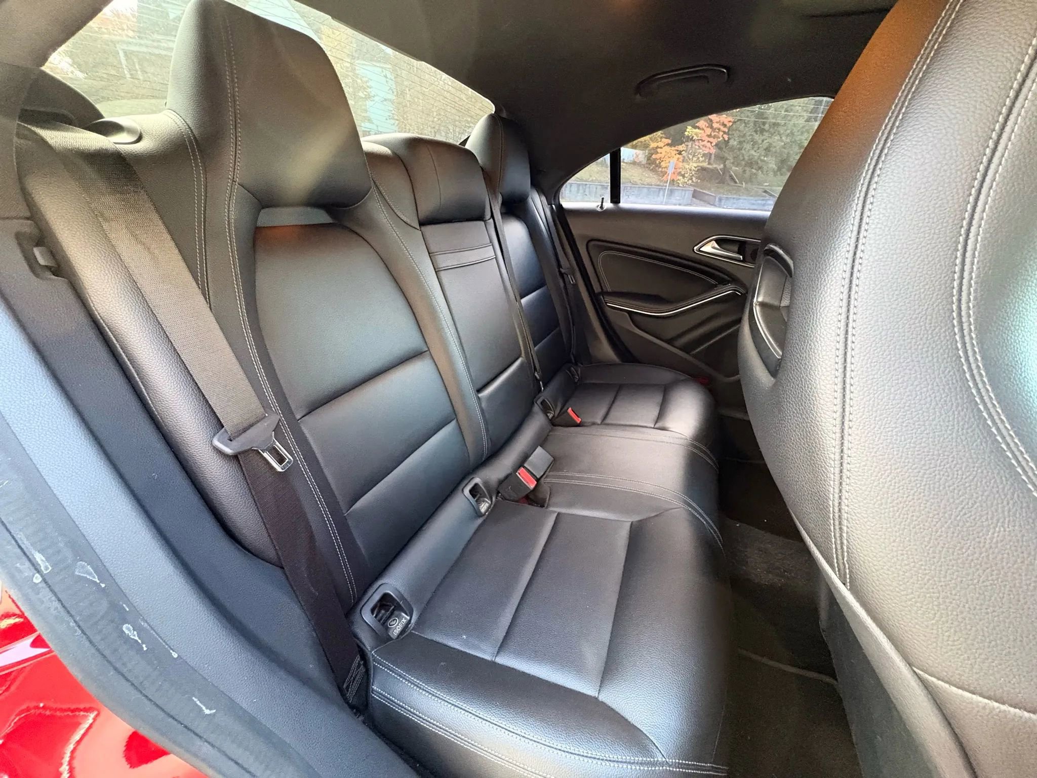 Used 2018 Mercedes-Benz CLA 250 4MATIC image 19