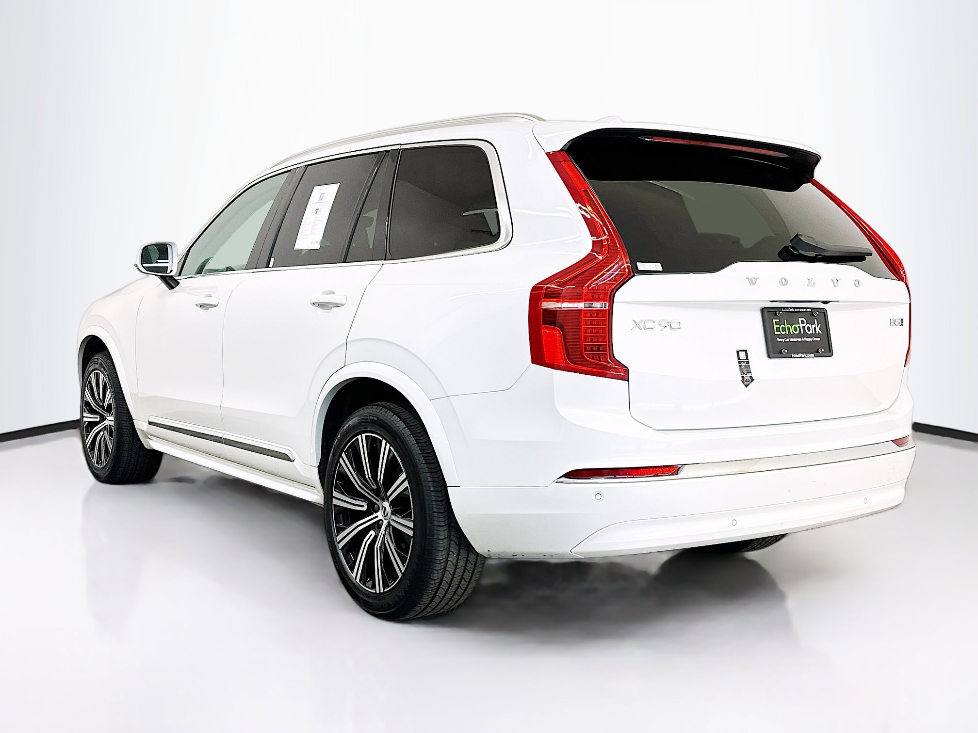 Used 2025 Volvo XC90 B5 Core image 5