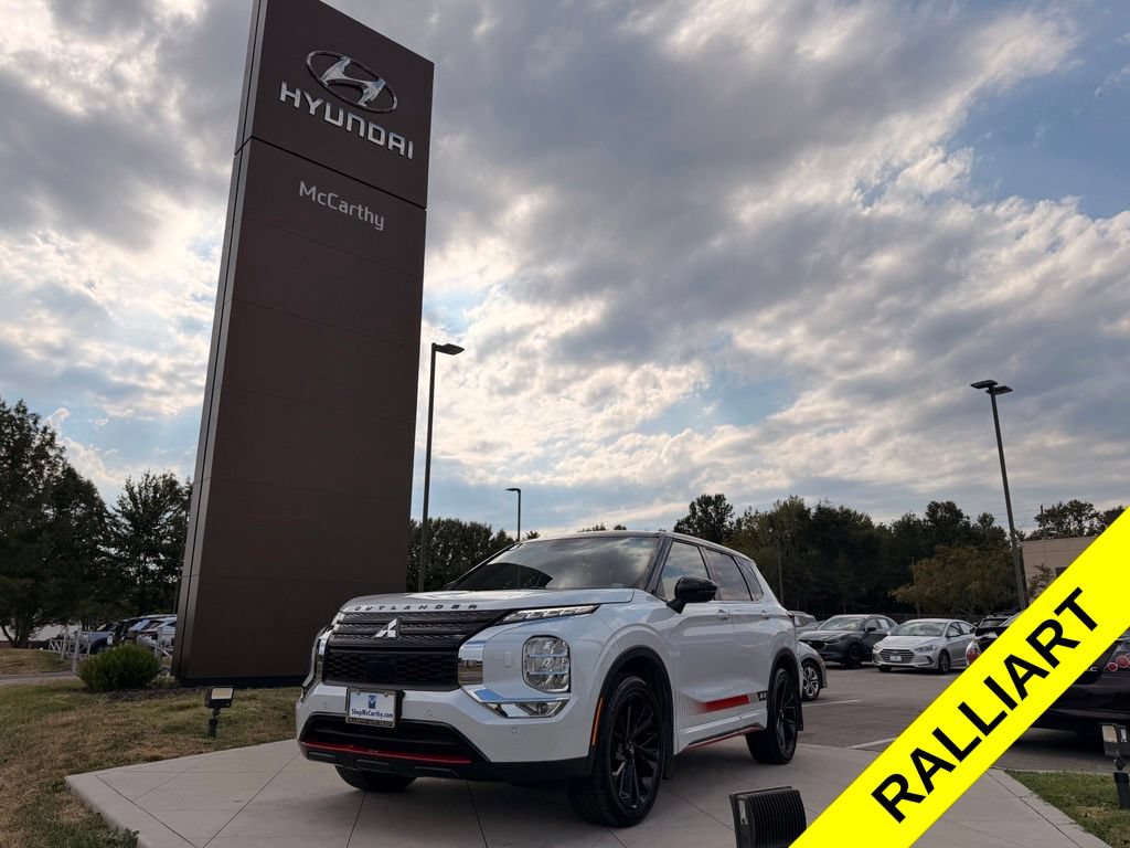 Used 2023 Mitsubishi Outlander Ralliart AWD/4WD image 1