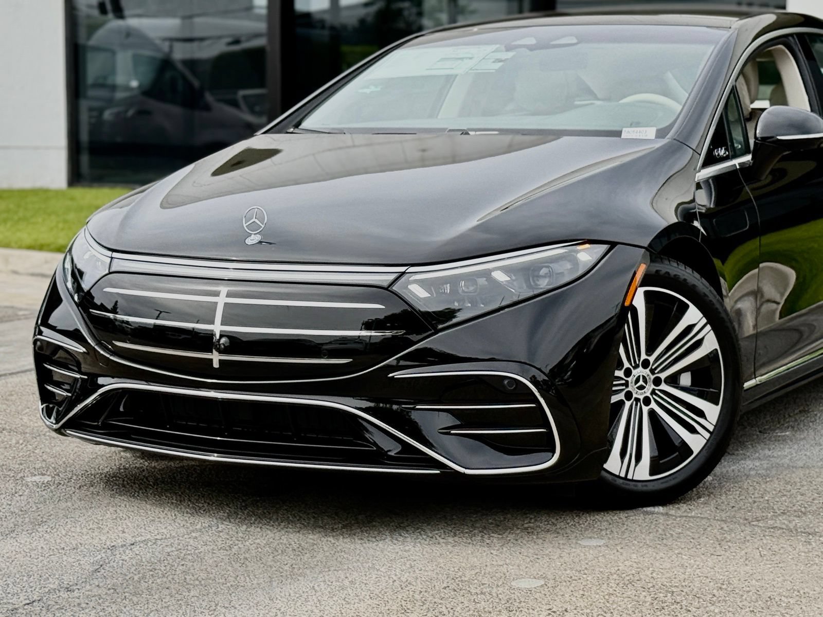 New 2026 Mercedes-Benz EQS 580 4MATIC Sedan image 3