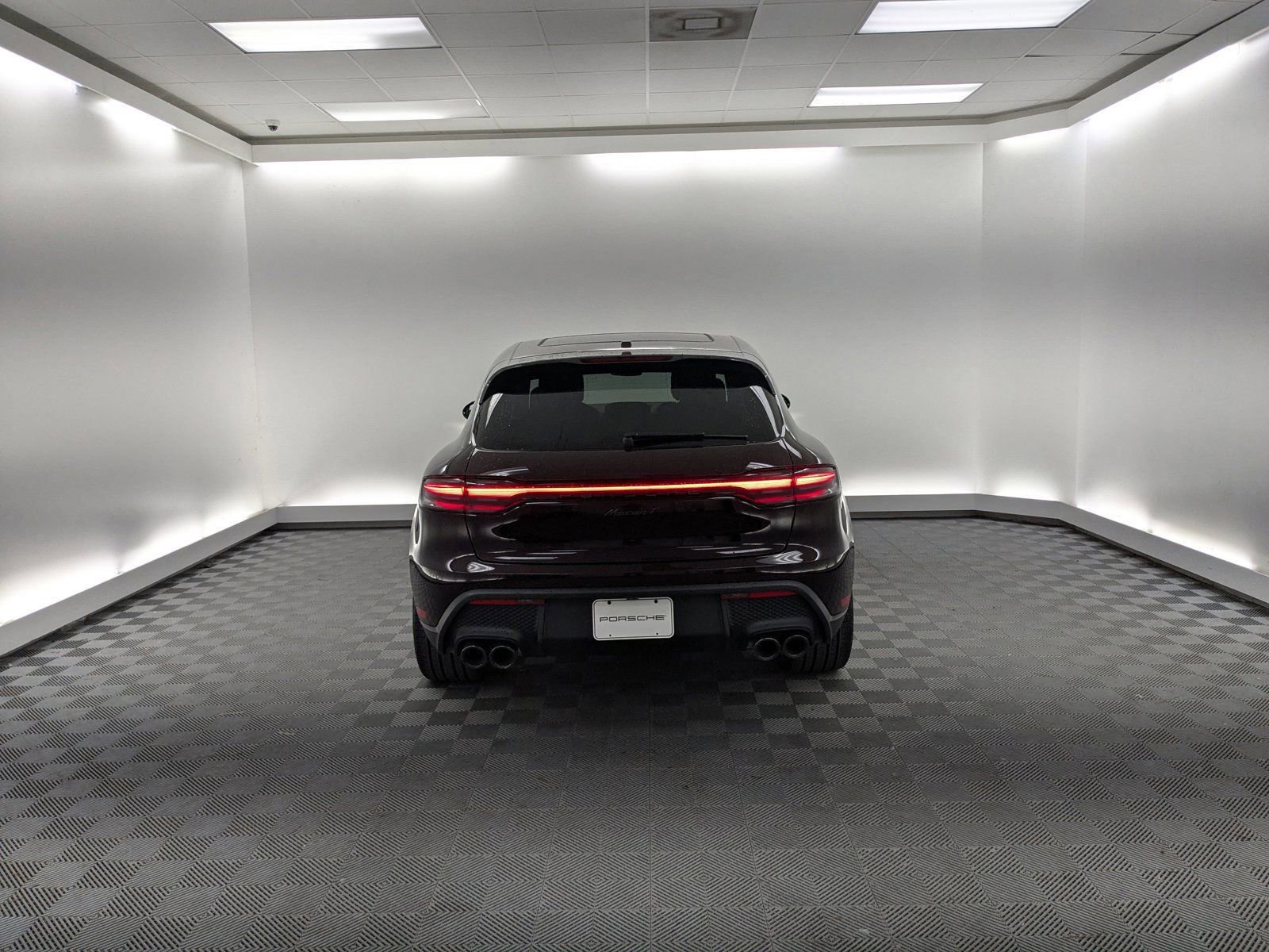 New 2026 Porsche Macan Turbo AWD/4WD image 5