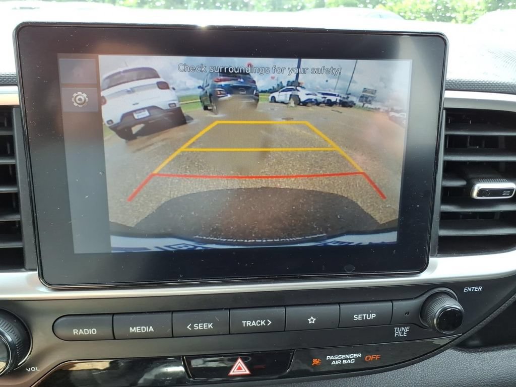 Used 2025 Hyundai Venue SEL FWD image 28