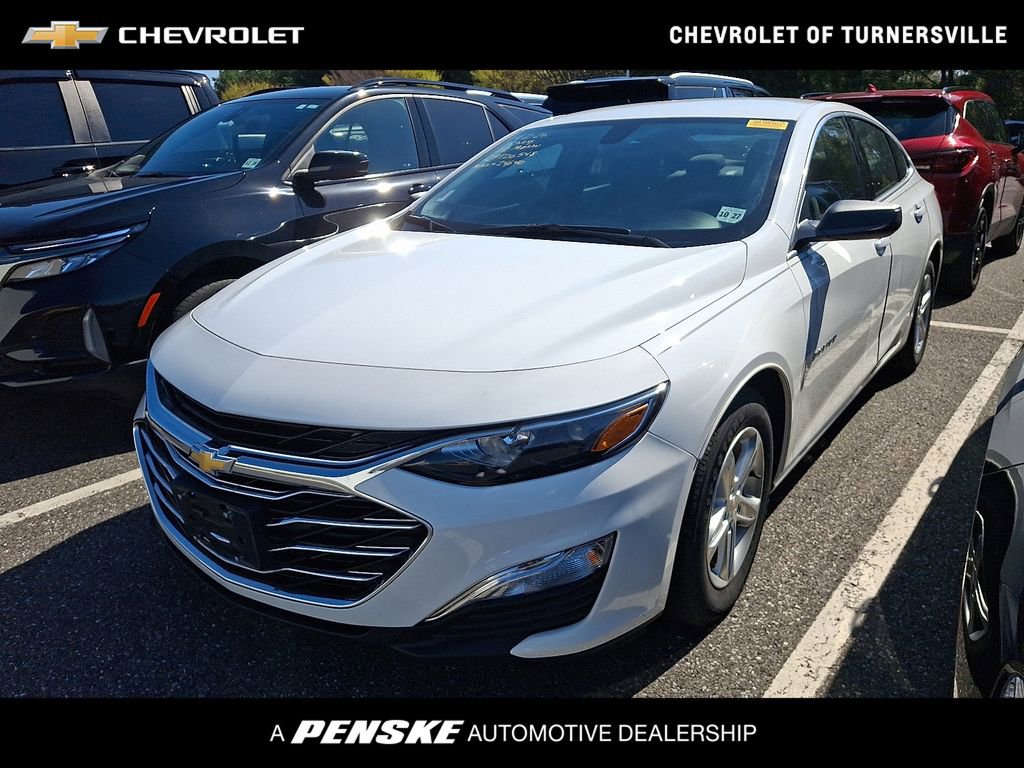 Used 2022 Chevrolet Malibu LS FWD image 1