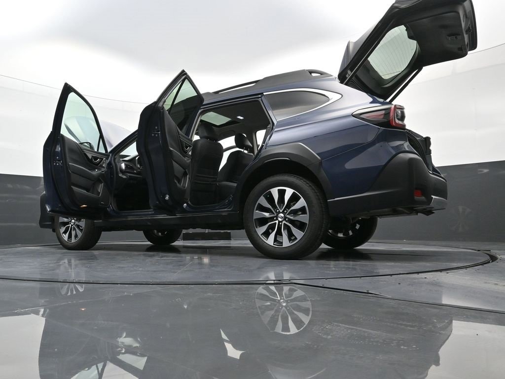 Used 2025 Subaru Outback Limited XT image 41