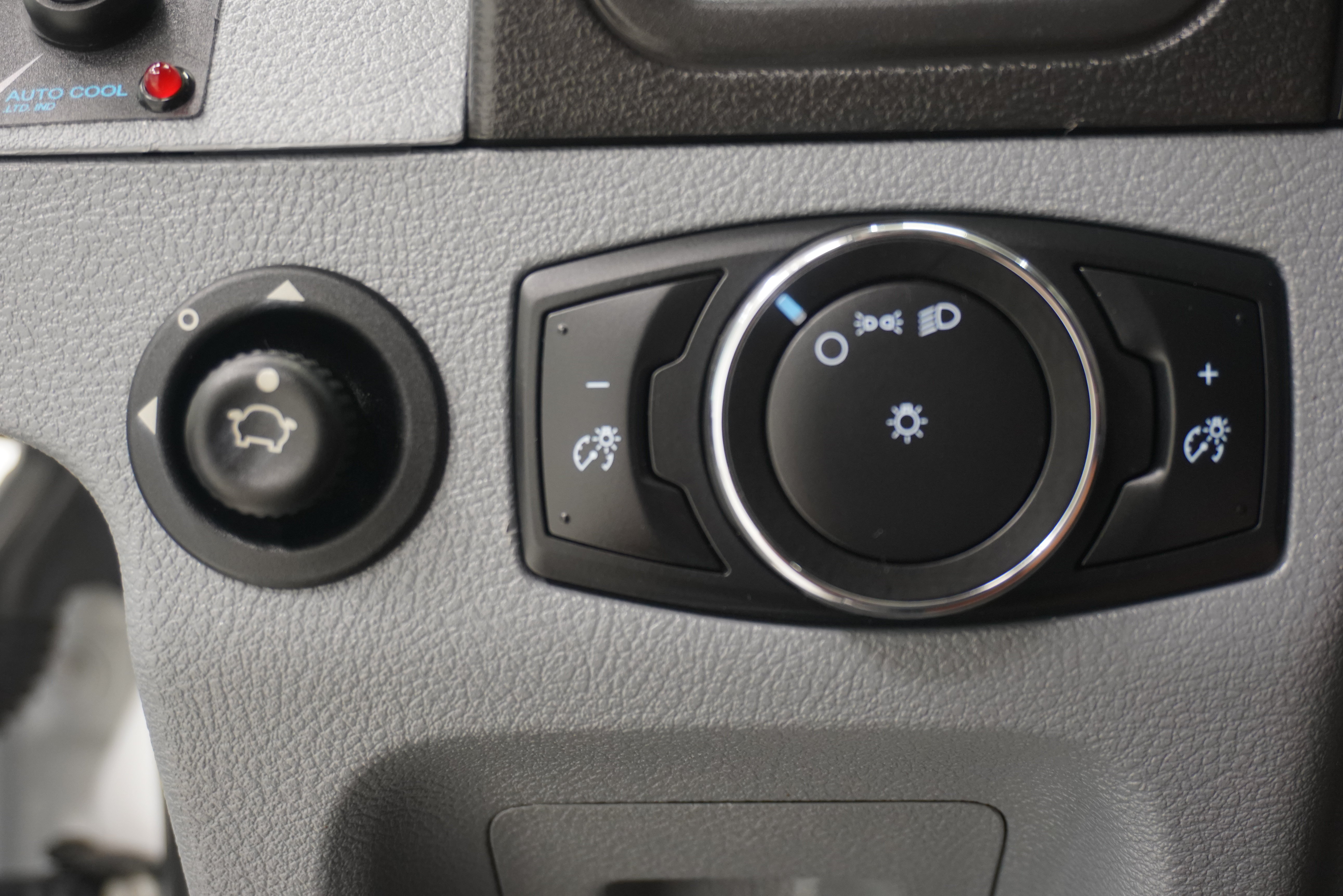 Used 2017 Ford Transit 350 XL RWD image 21