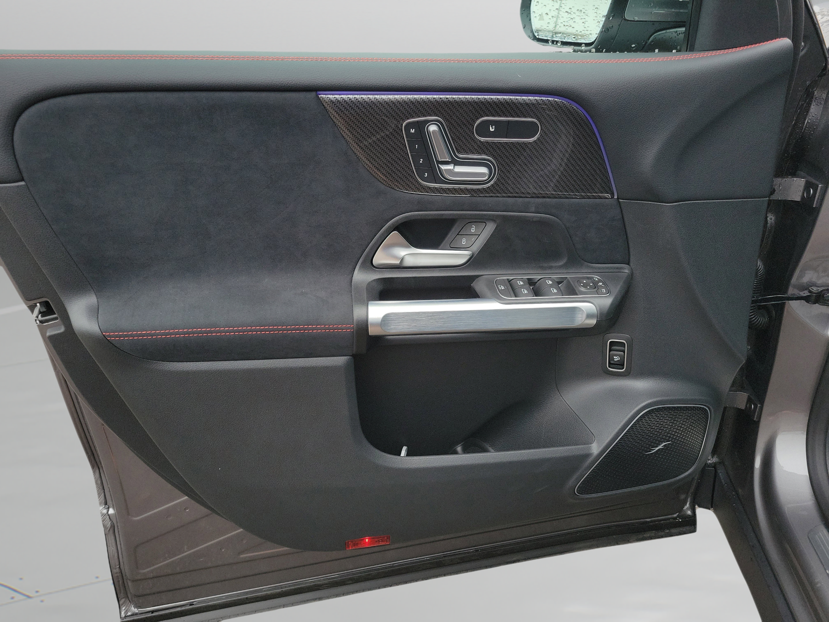 Certified 2026 Mercedes-Benz GLB 35 AMG 4MATIC image 28