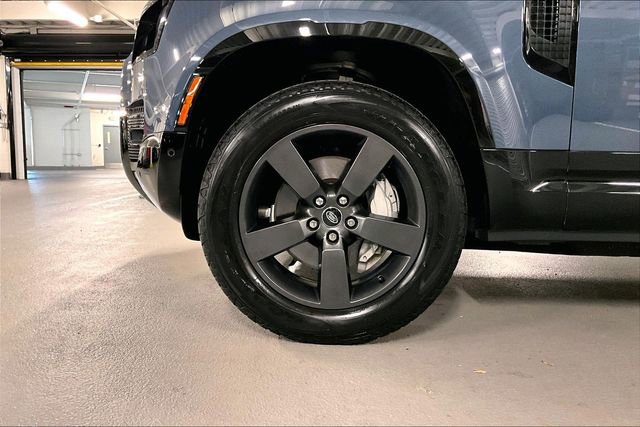 Certified 2024 Land Rover Defender 110 X-Dynamic SE AWD/4WD image 8