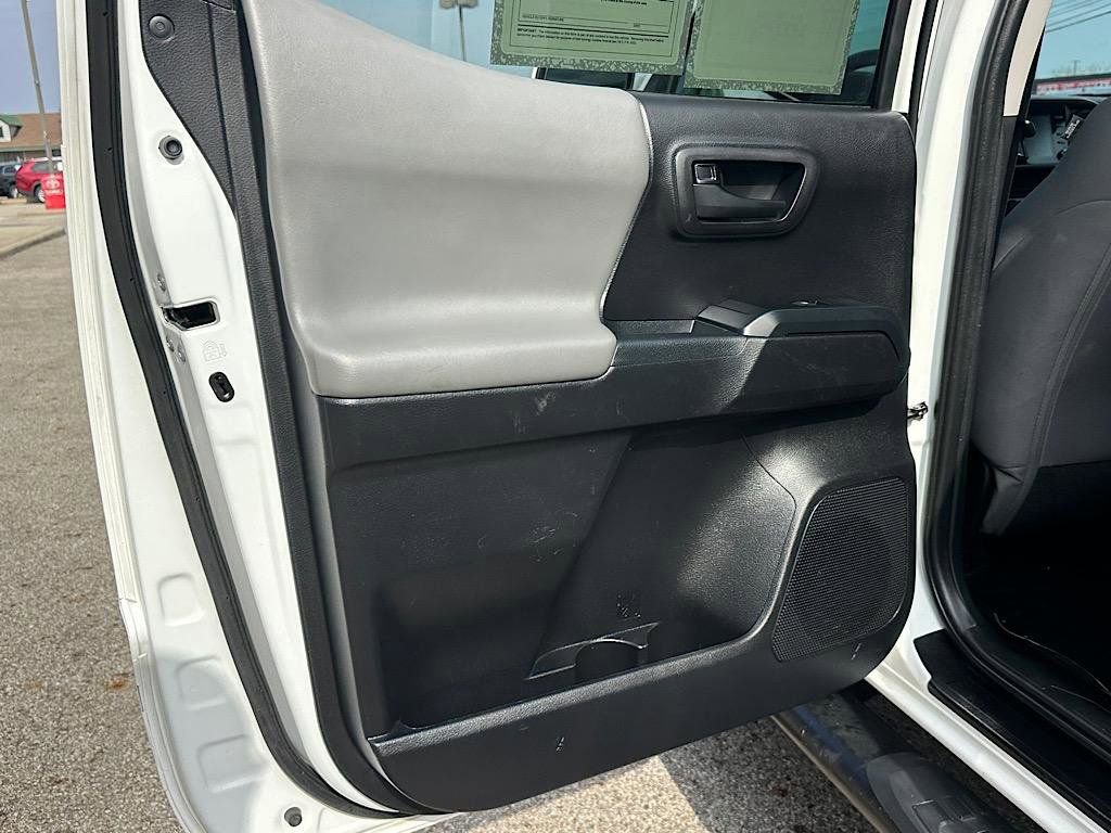 Certified 2021 Toyota Tacoma SR AWD/4WD image 21