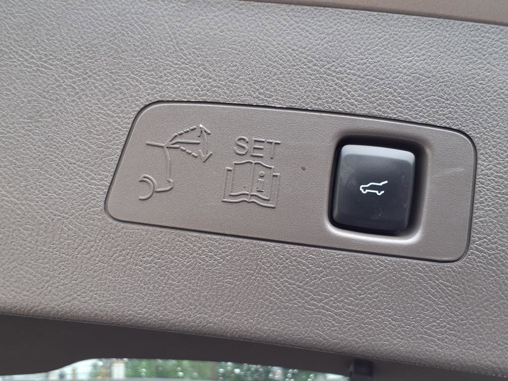 Certified 2021 Lincoln Corsair AWD w/ Equipment Group 101A image 16