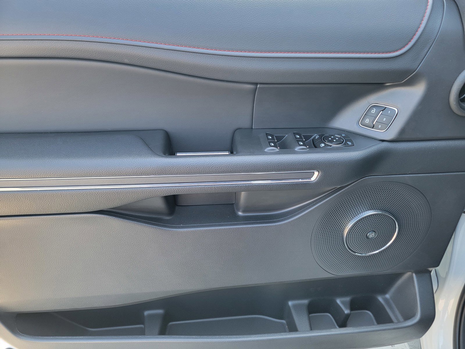 New 2024 Ford Expedition Max Limited image 8