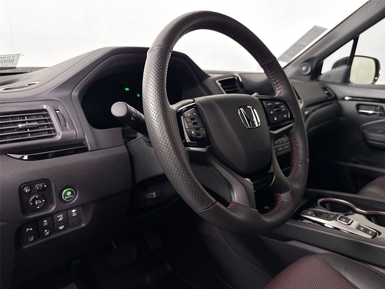 Used 2025 Honda Ridgeline Black Edition image 4