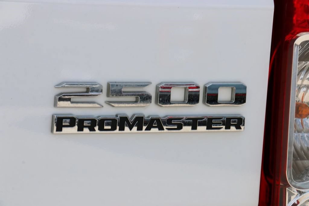 Used 2024 RAM ProMaster 2500 w/ Convenience Group FWD image 7