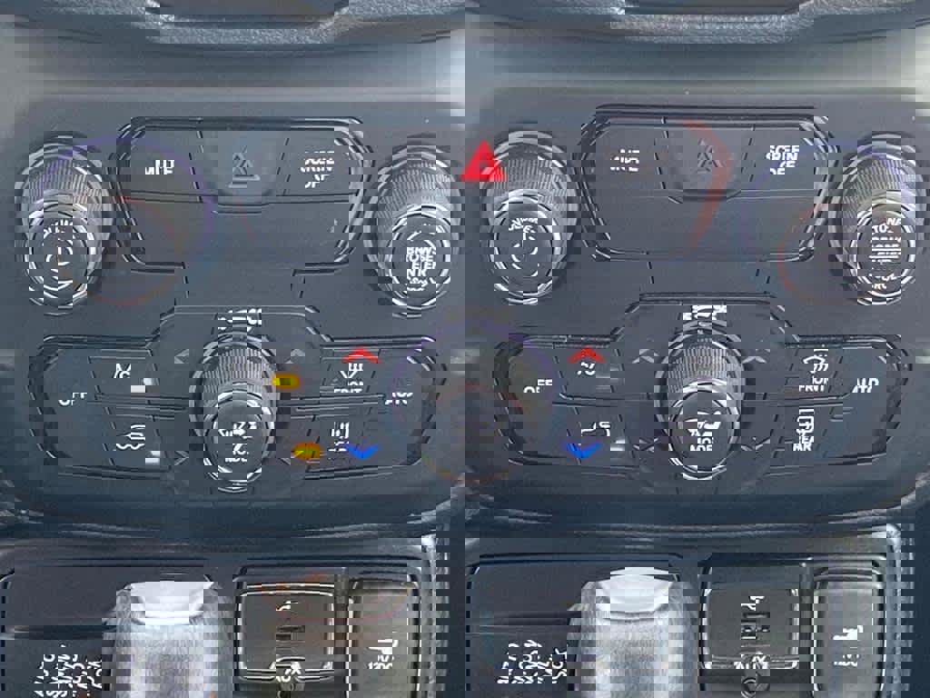 Used 2018 Jeep Renegade Trailhawk image 11