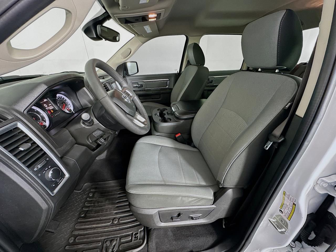 Used 2023 RAM 1500 Classic SLT w/ Protection Group AWD/4WD image 32