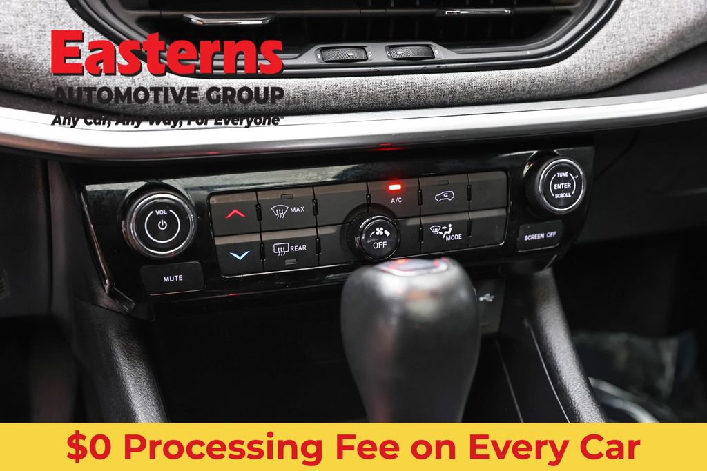 Used 2023 Jeep Compass Latitude w/ Sun and Sound Group AWD/4WD image 20