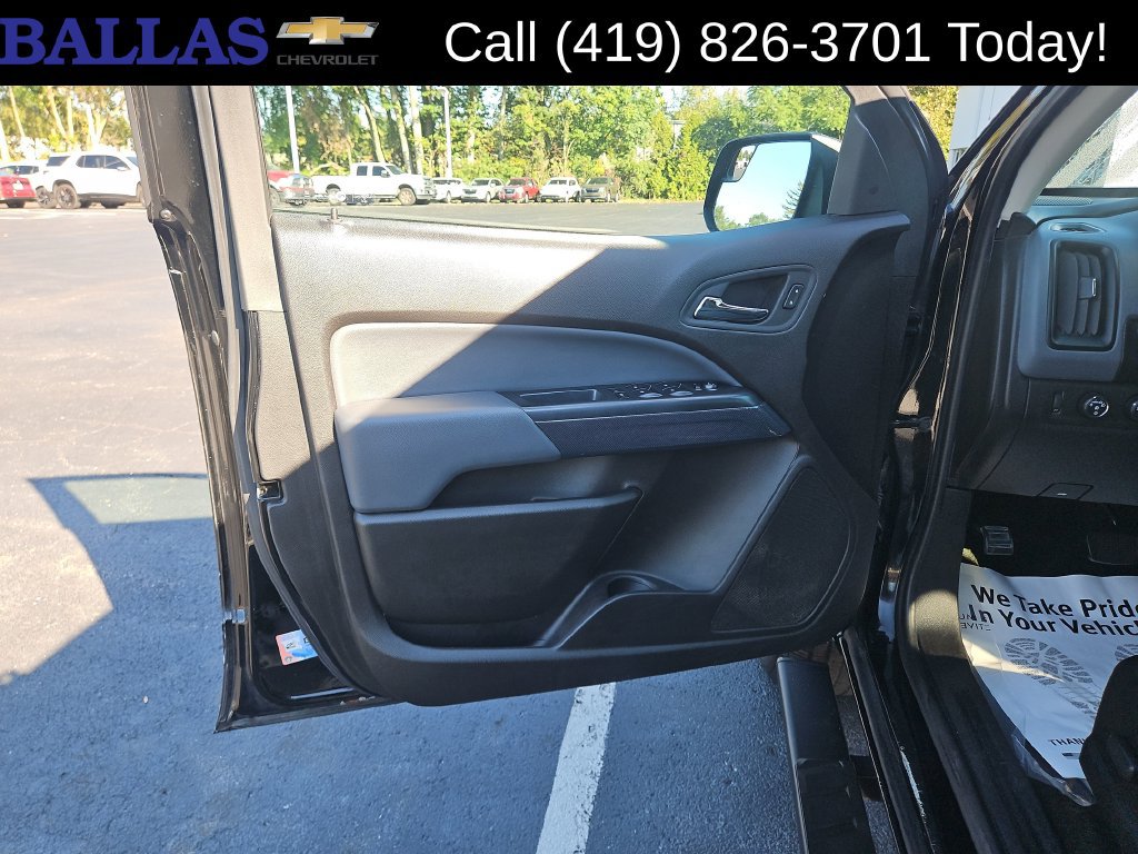 Used 2017 Chevrolet Colorado Z71 AWD/4WD image 10