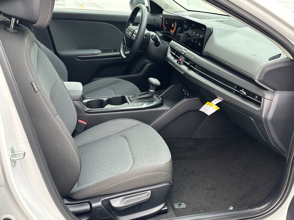 New 2025 Kia K4 FWD image 7