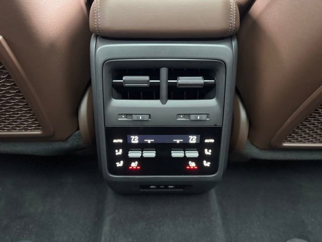 New 2026 Porsche Macan 4 Electric image 35