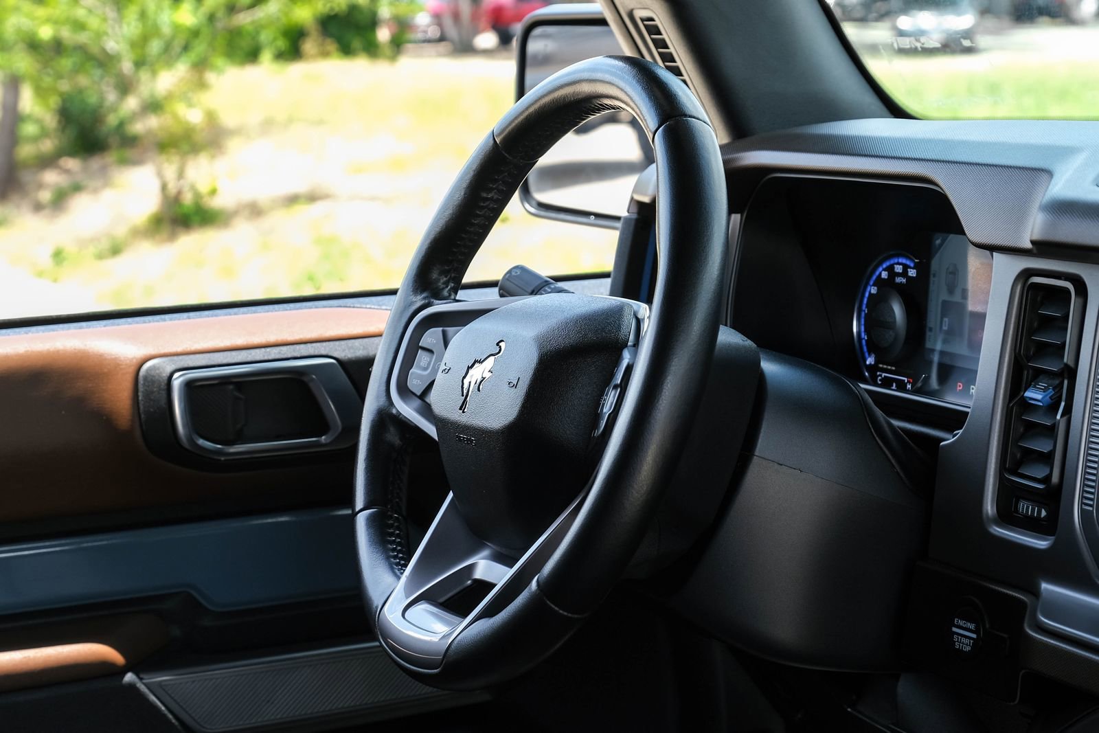 Used 2021 Ford Bronco Outer Banks AWD/4WD image 11