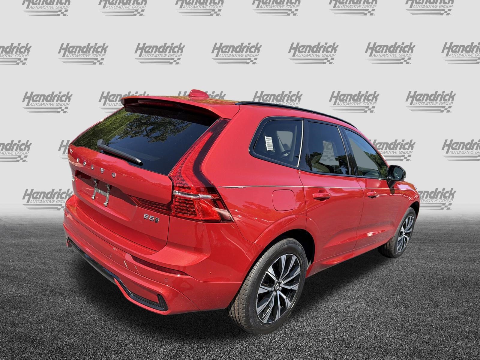 Certified 2024 Volvo XC60 B5 Core w/ Protection Package AWD/4WD image 10