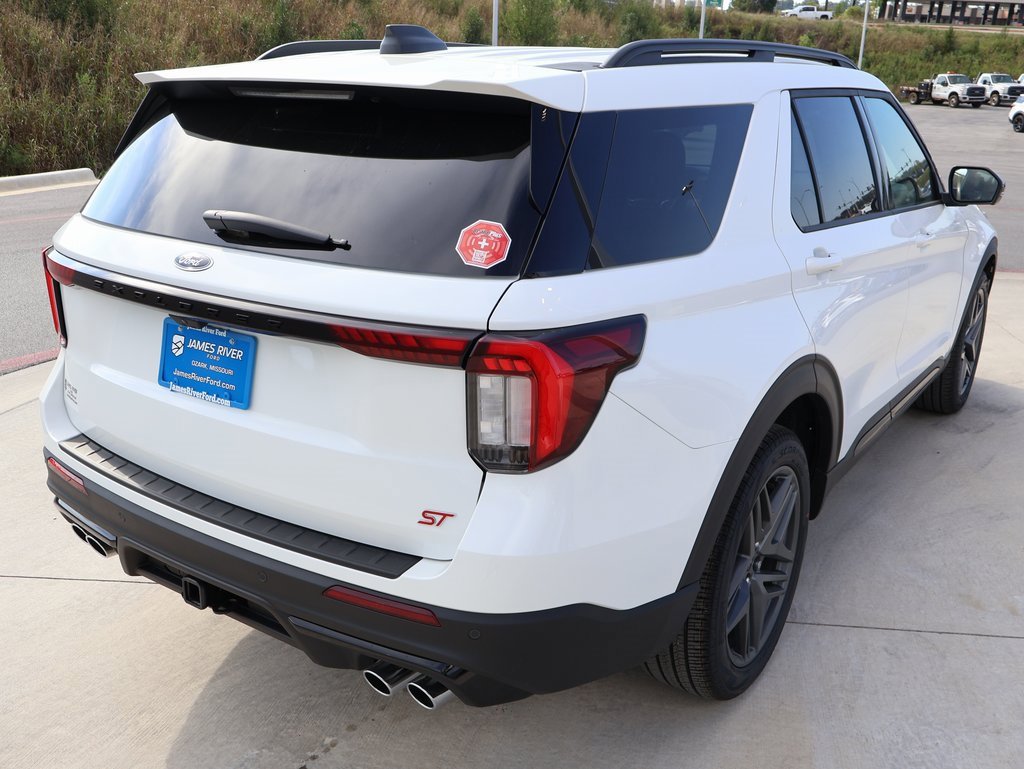 New 2026 Ford Explorer ST image 5