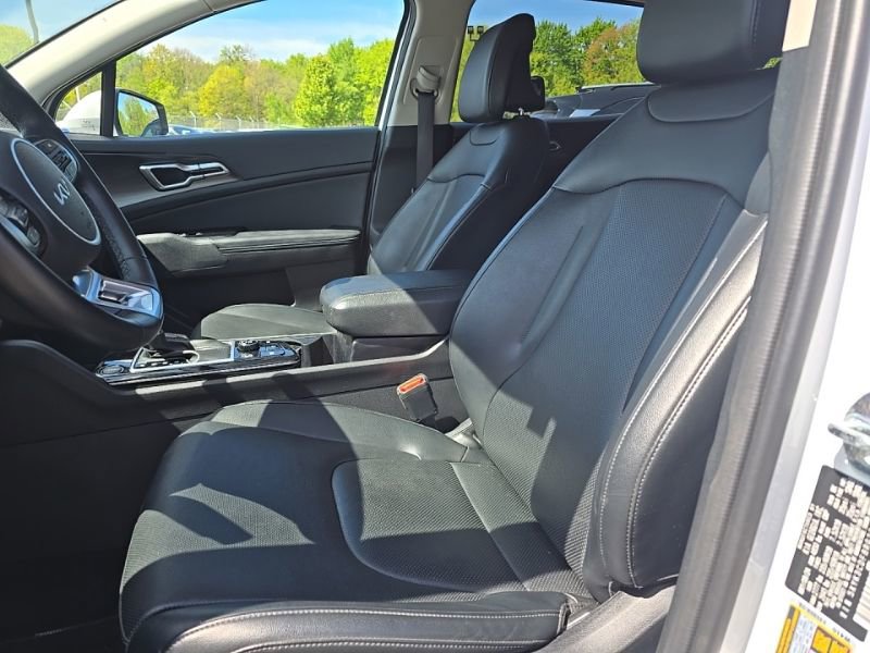 Certified 2024 Kia Sportage EX AWD/4WD image 11