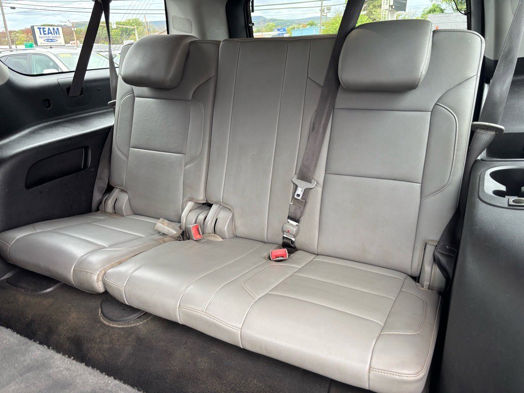 Used 2018 Chevrolet Suburban LT w/ Luxury Package image 18