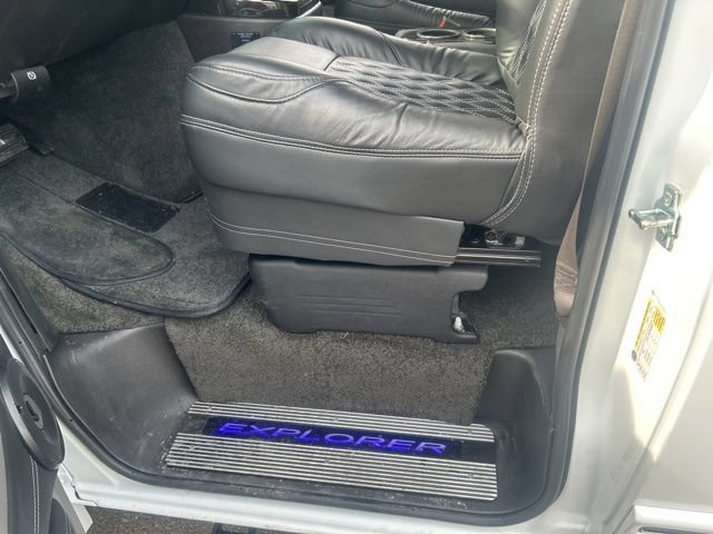 New 2026 Chevrolet Express 2500 Extended w/ Driver Convenience Package RWD image 9