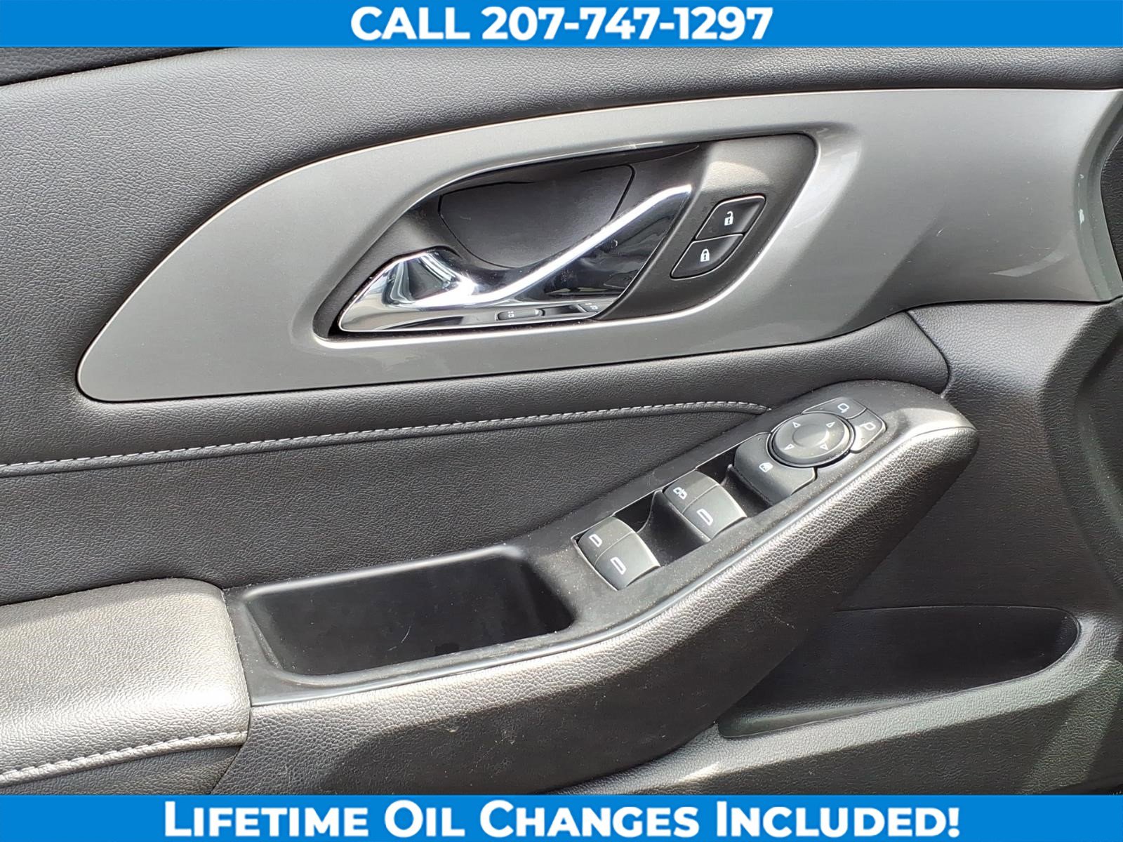 Used 2023 Chevrolet Traverse LT AWD/4WD image 10