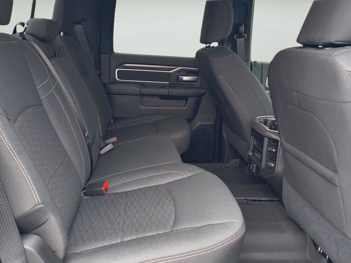 New 2027 RAM 3500 Big Horn AWD/4WD image 26