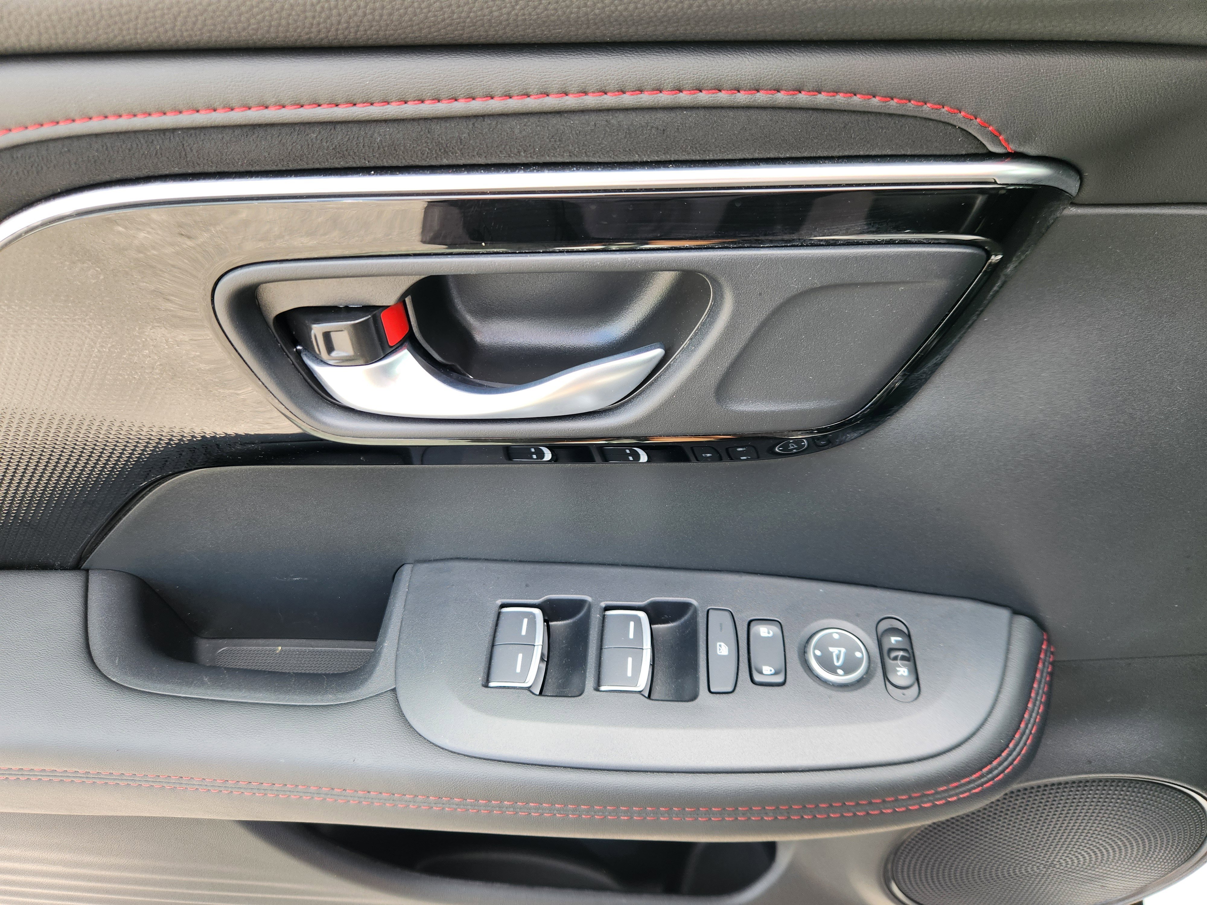 Used 2025 Acura ADX A-Spec image 17