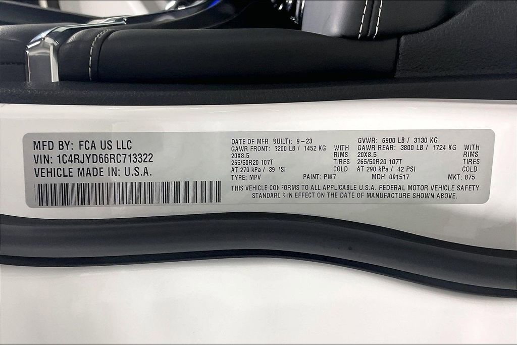 Used 2024 Jeep Grand Cherokee Overland w/ Luxury Tech Group IV image 43