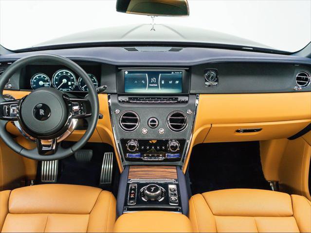 Used 2024 Rolls-Royce Cullinan AWD/4WD image 23