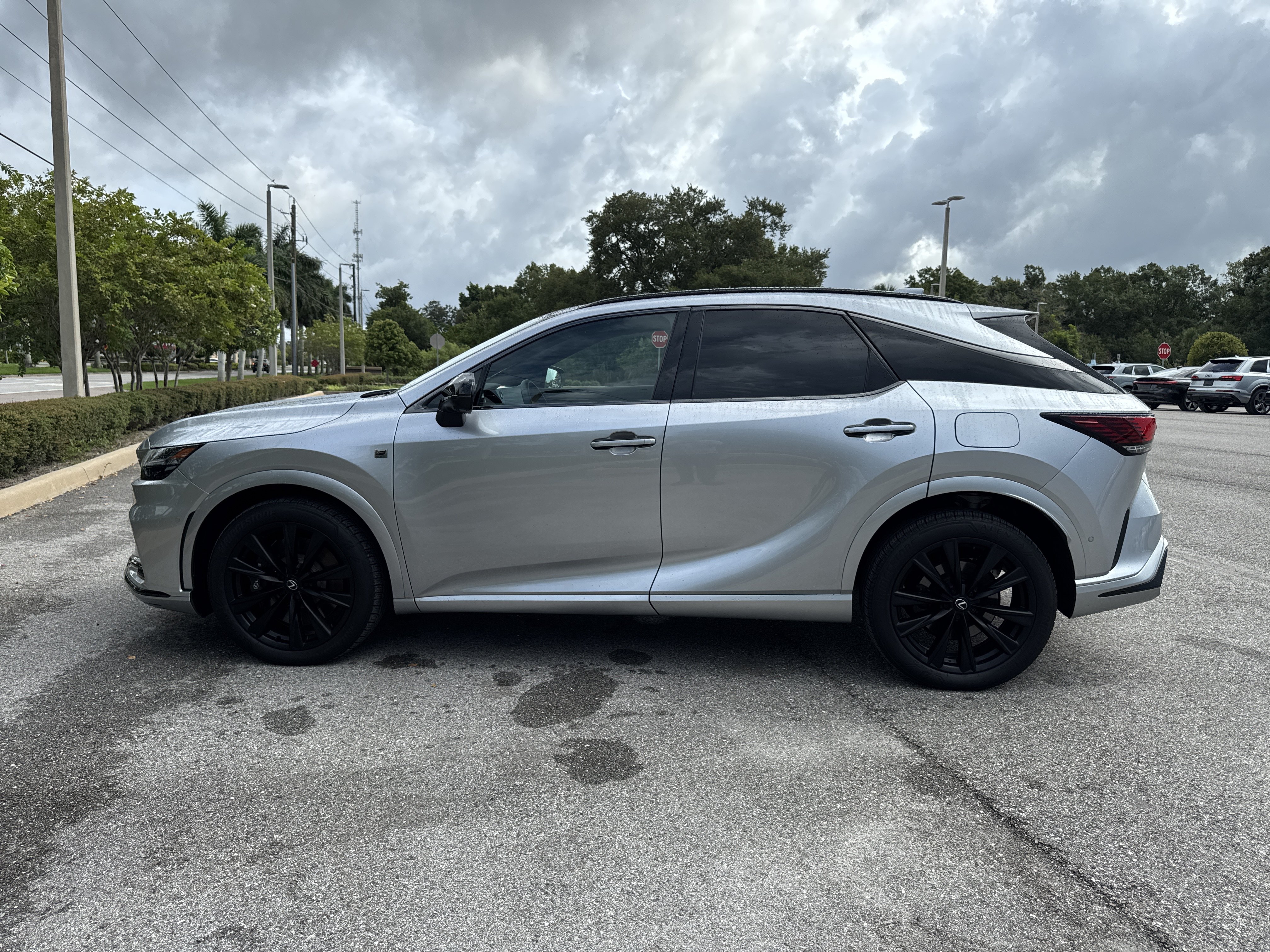 Used 2024 Lexus RX 500h F Sport w/ Convenience Package AWD/4WD image 7