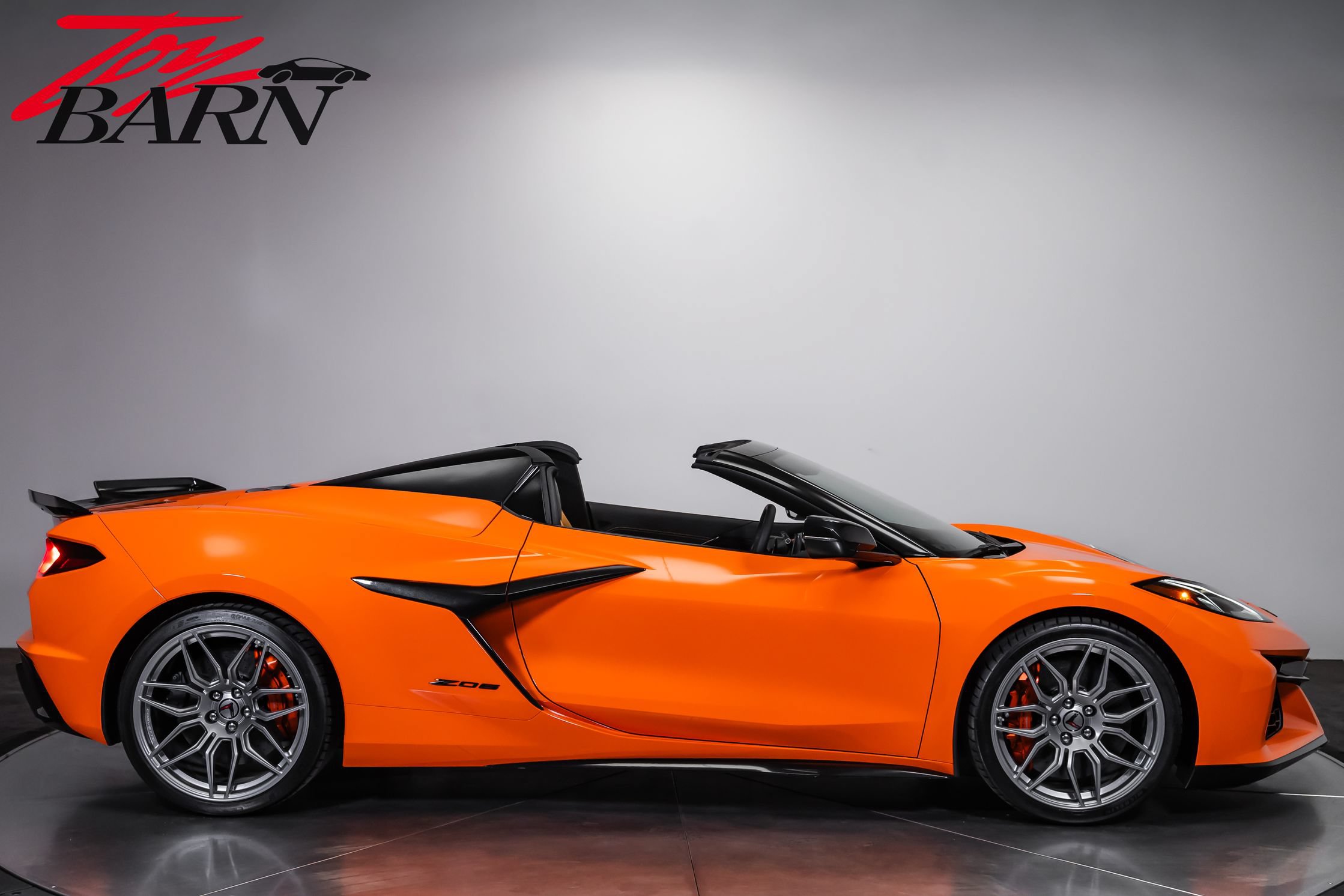 Used 2024 Chevrolet Corvette Z06 w/ Stealth Interior Trim Package RWD image 6