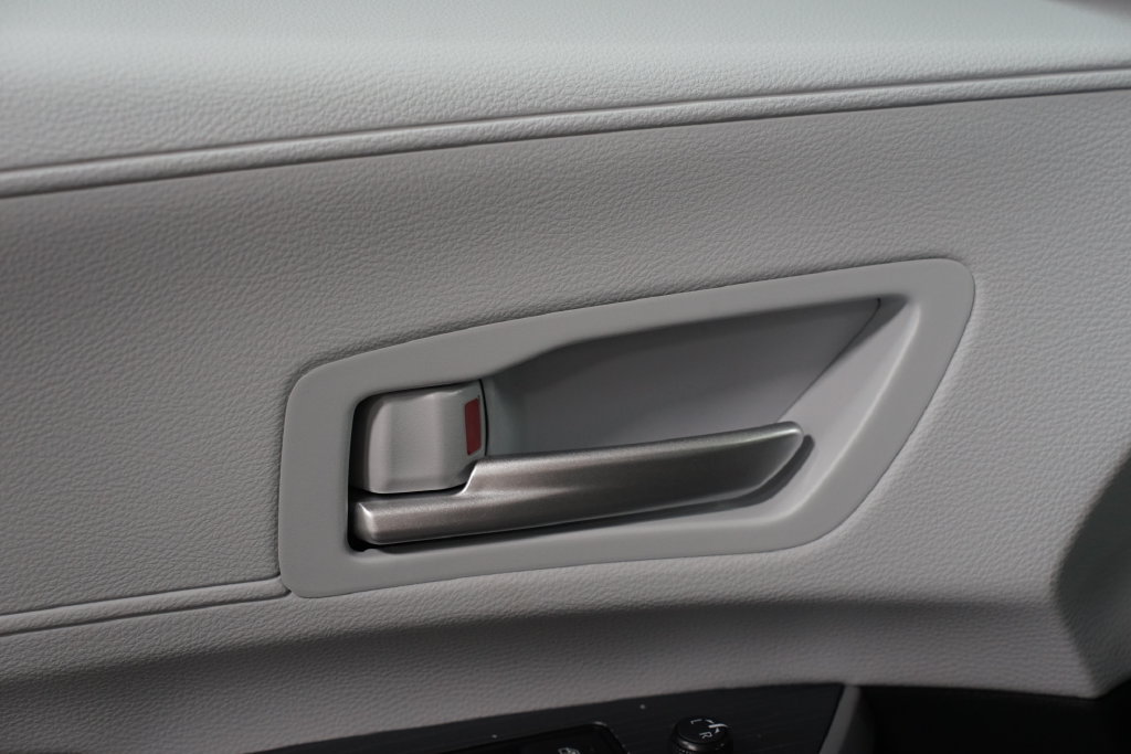 New 2026 Toyota Sienna XLE FWD image 33