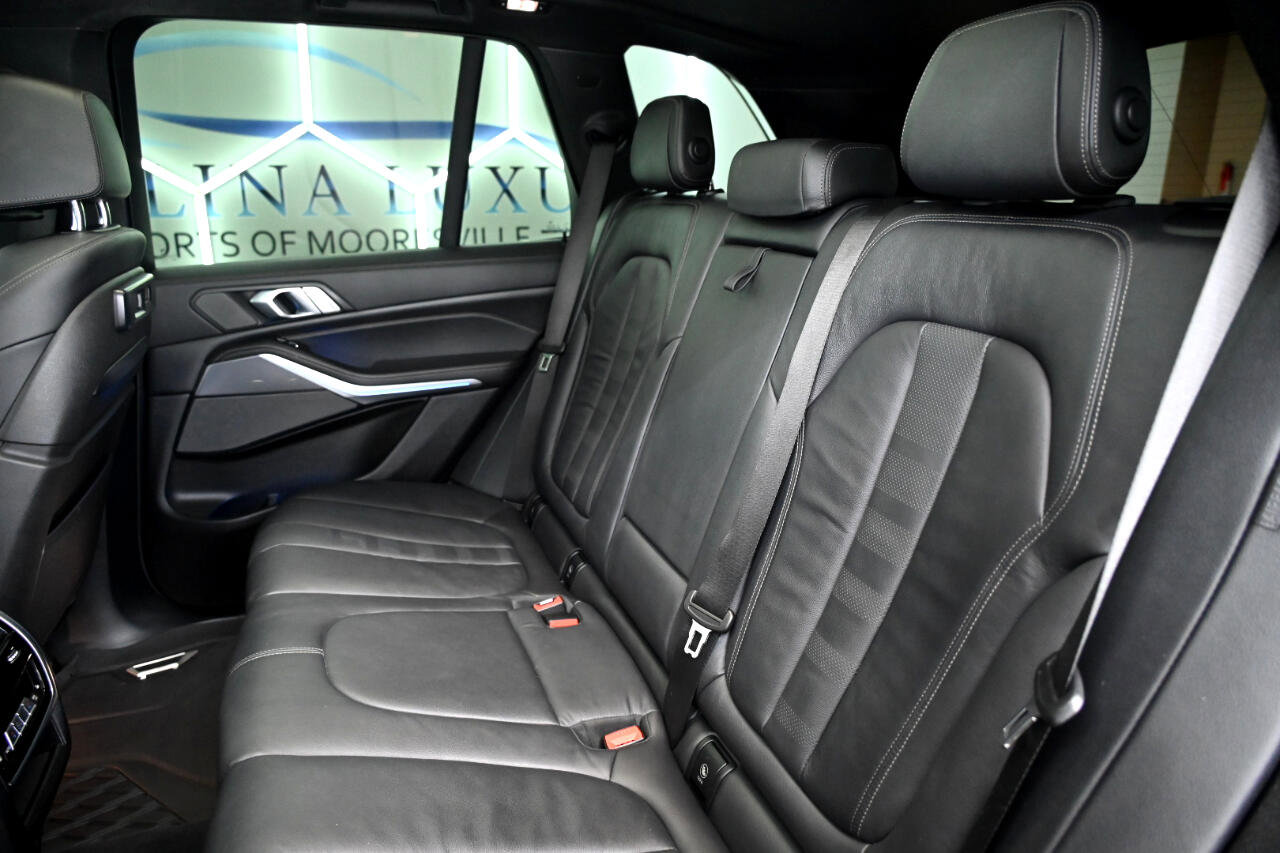 Used 2020 BMW X5 M50i w/ Premium Package image 37
