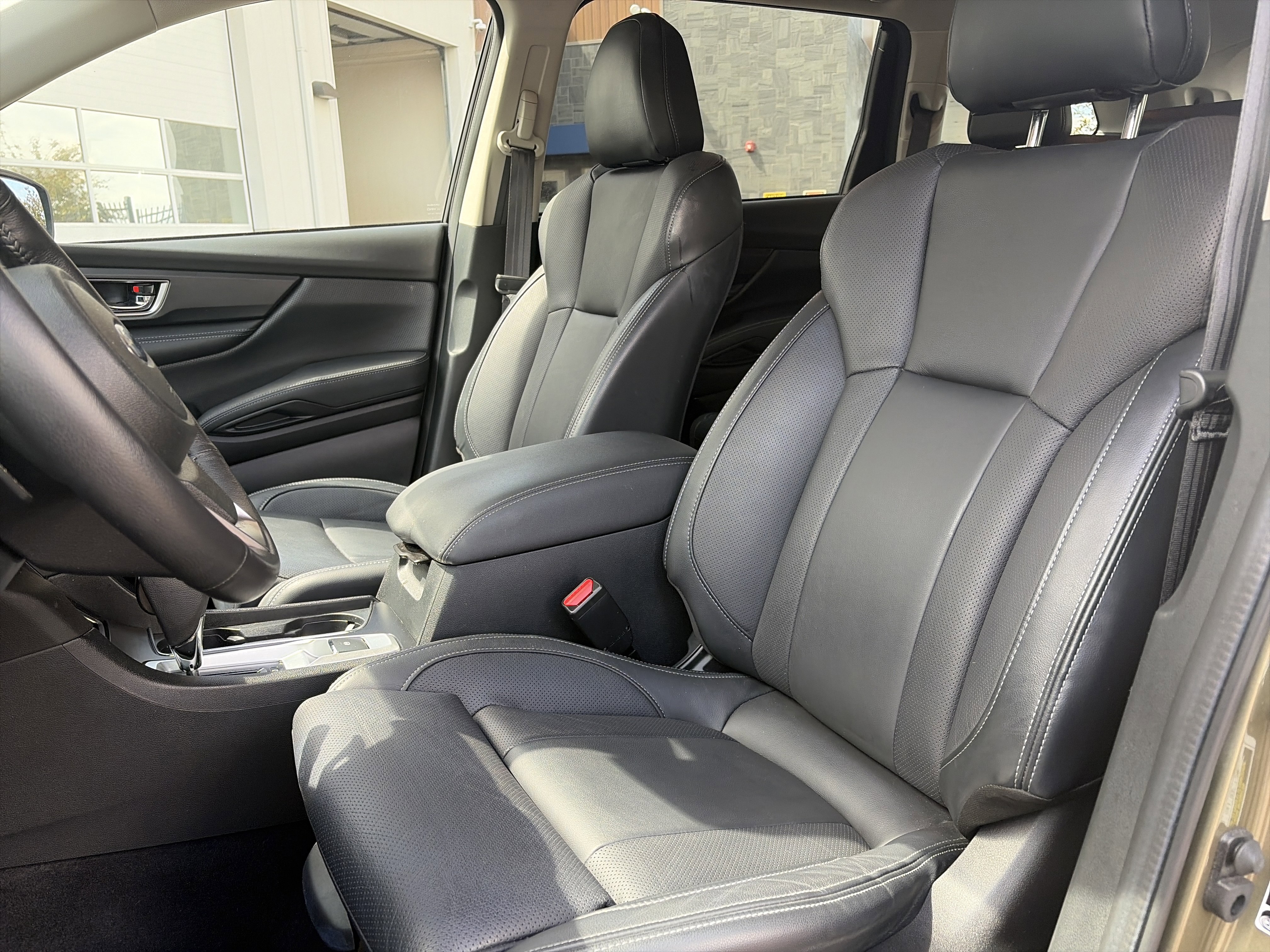 Used 2023 Subaru Ascent Limited w/ Technology Package AWD/4WD image 14