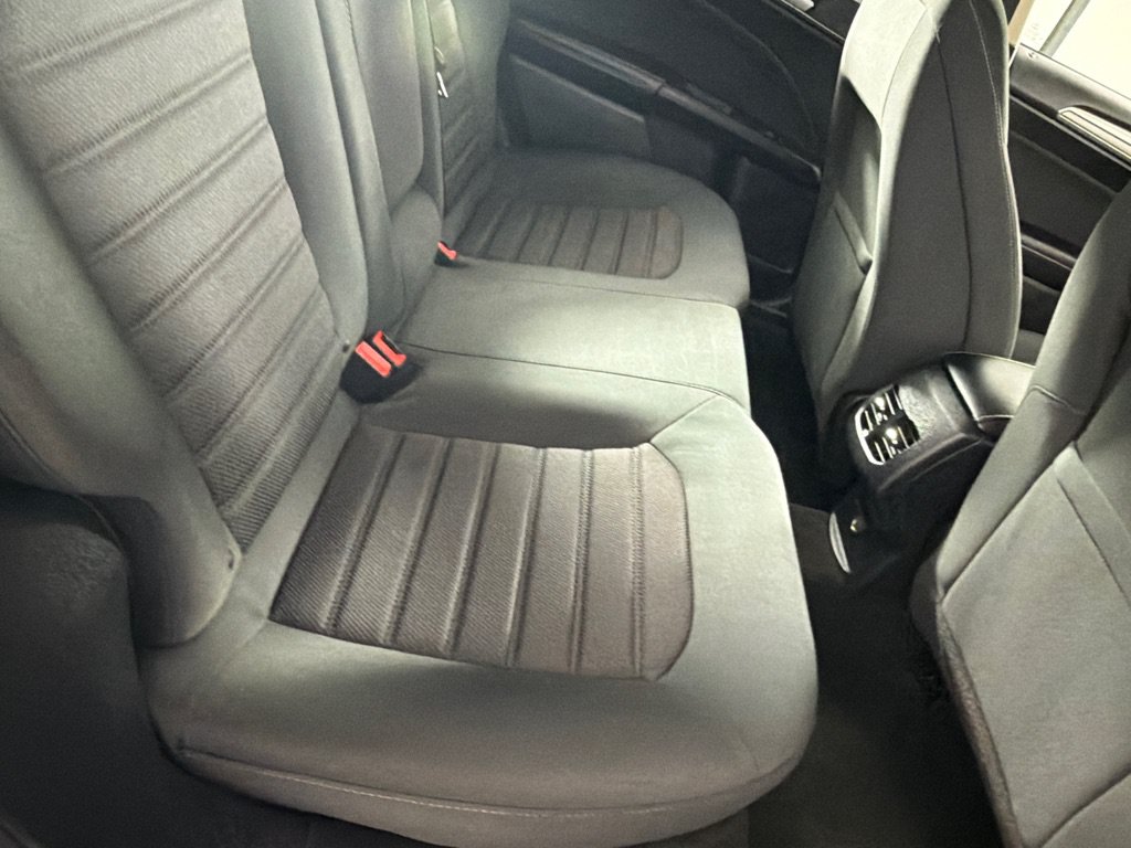 Used 2019 Ford Fusion SE FWD image 19