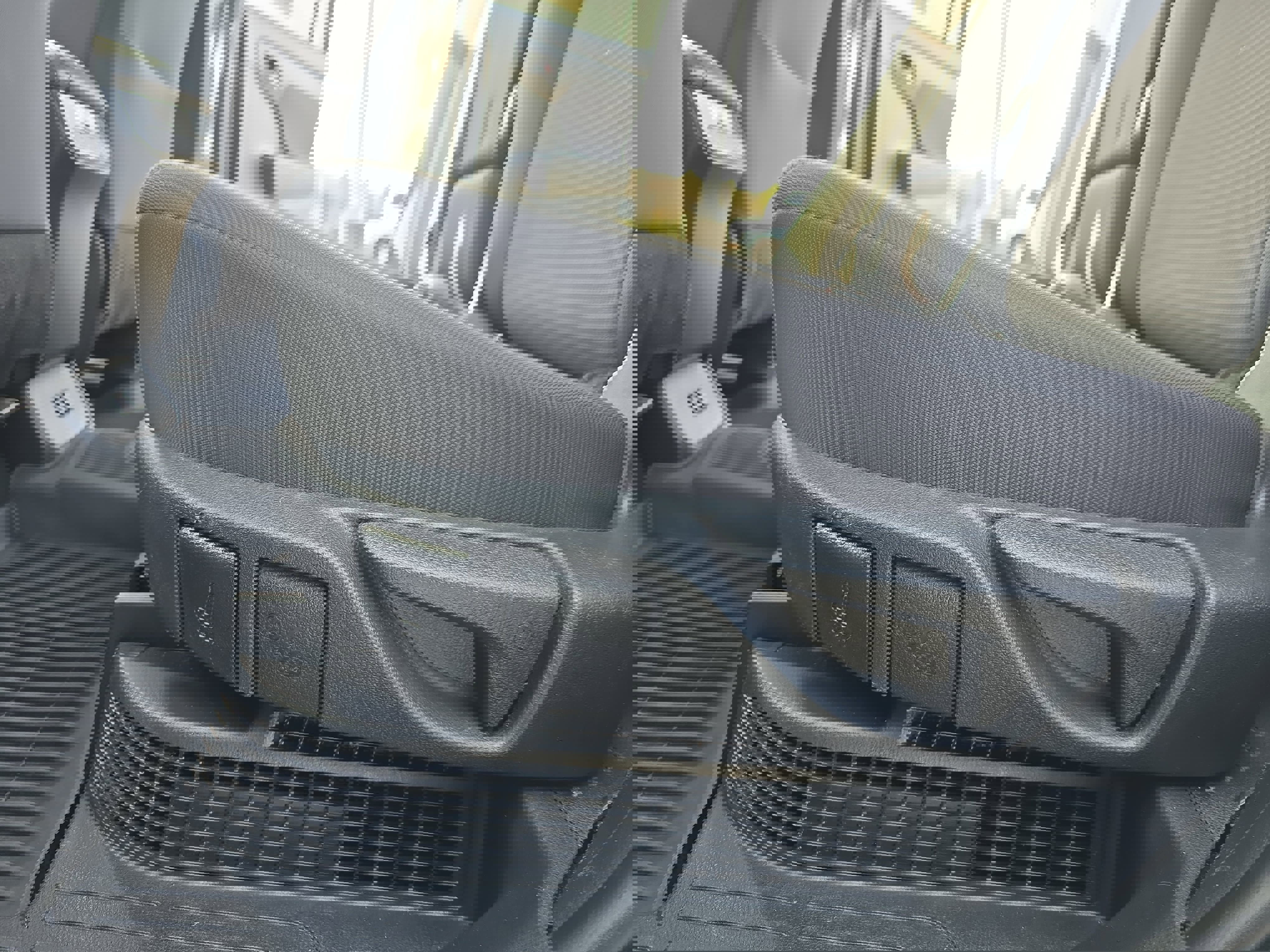 Used 2022 Toyota Highlander LE image 15