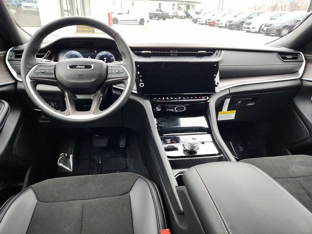 New 2026 Jeep Grand Cherokee Altitude AWD/4WD image 10