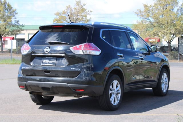 Used 2015 Nissan Rogue SV w/ SV Premium Package image 5