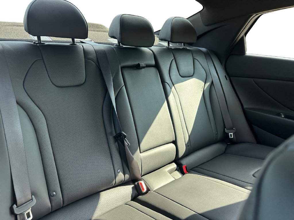New 2026 Hyundai Elantra SEL Sport FWD image 22