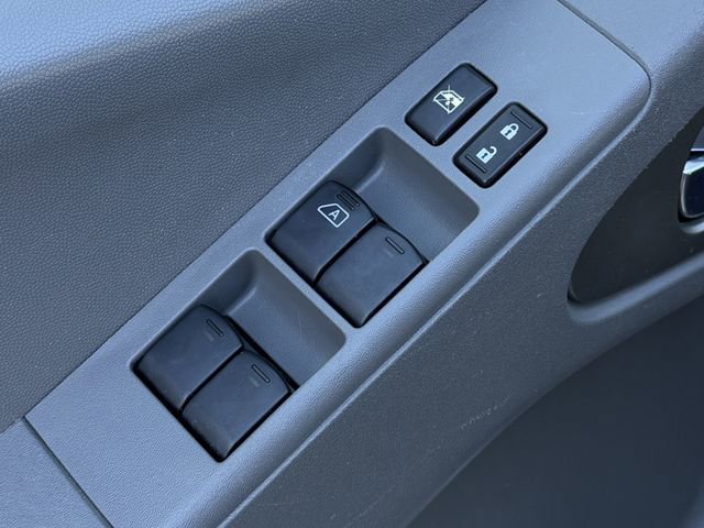 Used 2016 Nissan Frontier SV image 22