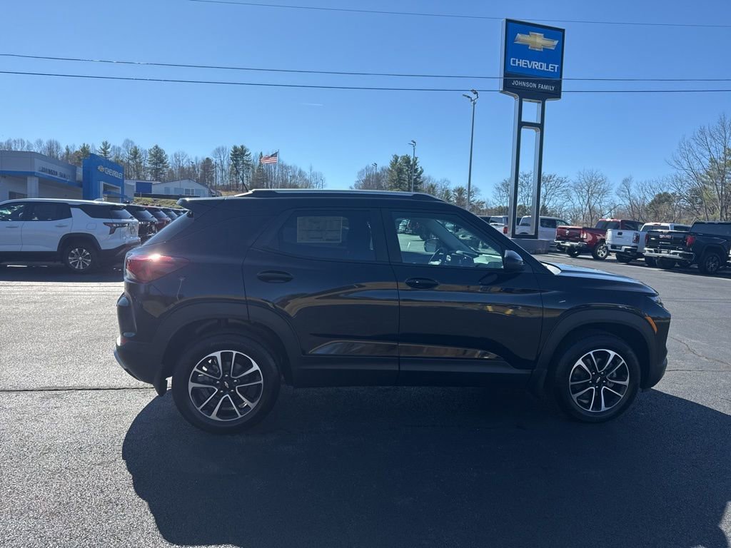 New 2026 Chevrolet TrailBlazer LT w/ Convenience Package AWD/4WD image 9