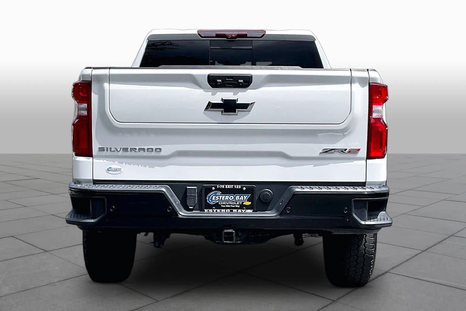 Used 2022 Chevrolet Silverado 1500 ZR2 w/ Technology Package AWD/4WD image 5