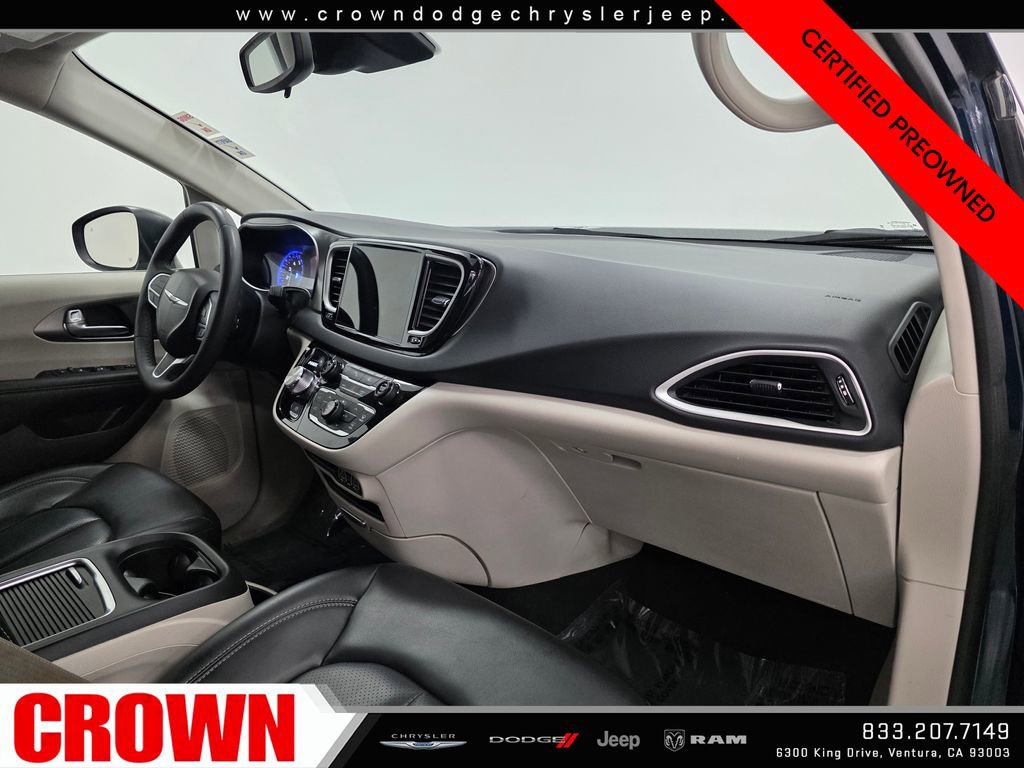 Certified 2023 Chrysler Pacifica Touring-L image 14