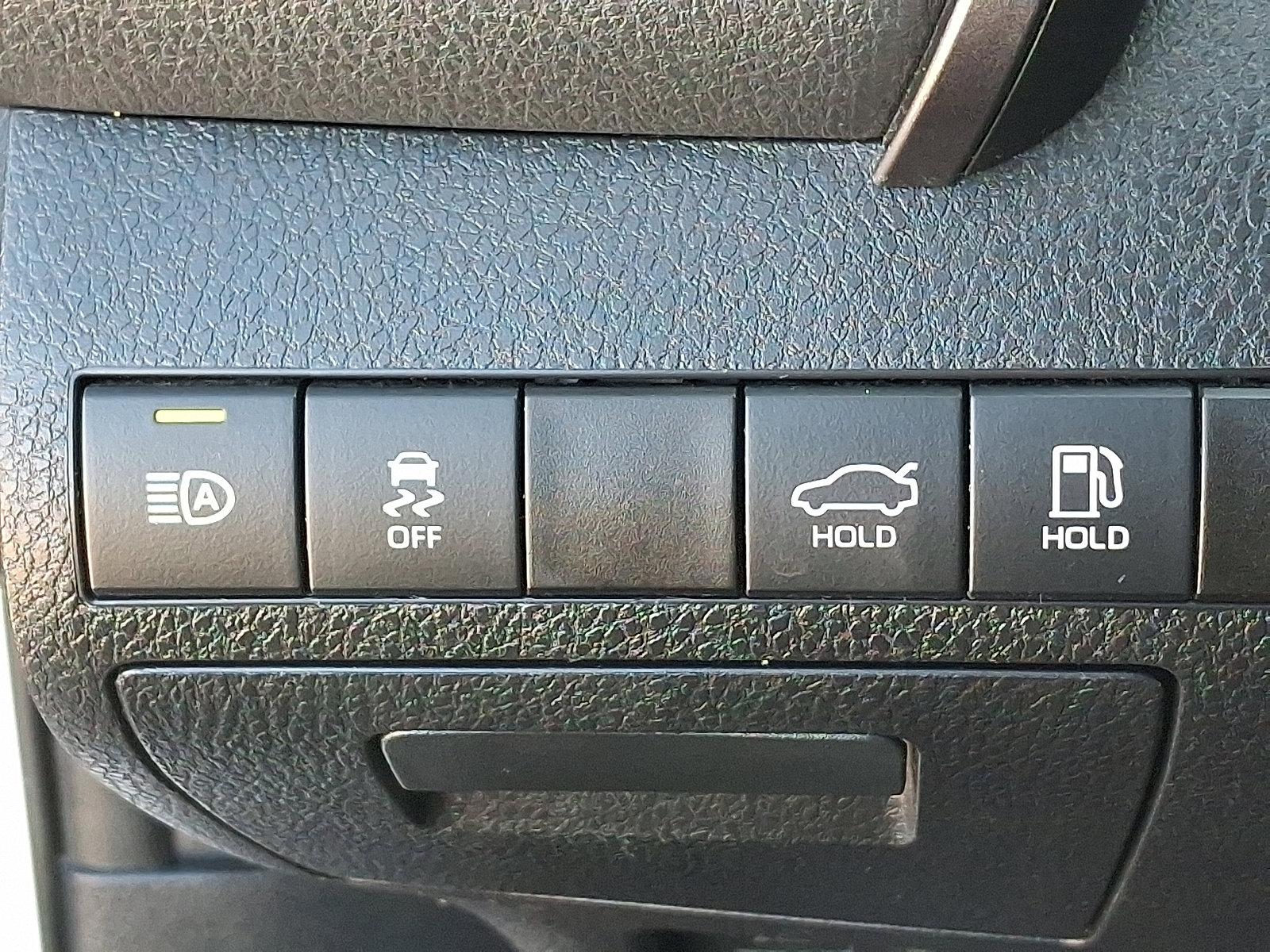 Certified 2023 Toyota Camry LE image 25