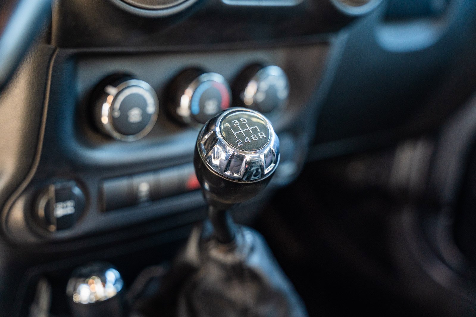 Used 2013 Jeep Wrangler Unlimited Sport w/ Connectivity Group image 27